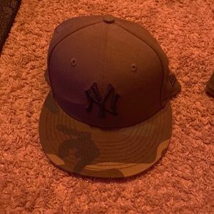 Snap back camo hat